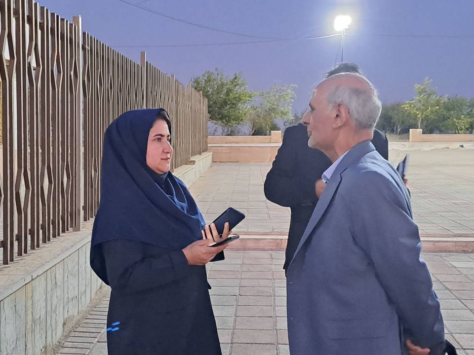 حمایت از هنرمندان و فعالان فرهنگی باید به استقلال اقتصادی آنان منجر شود